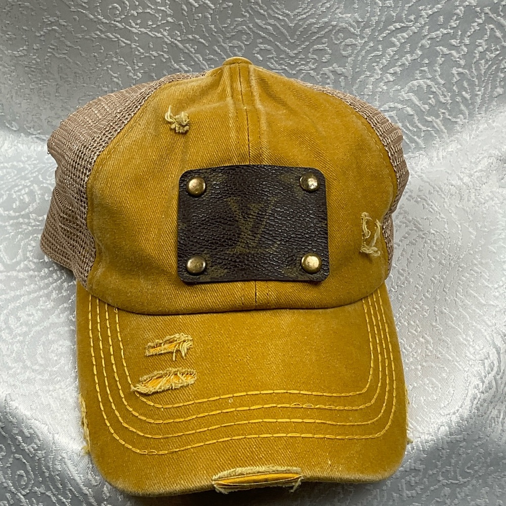 Stylish‎ Tan and Brown Distressed Cap - Picture 4 of 4